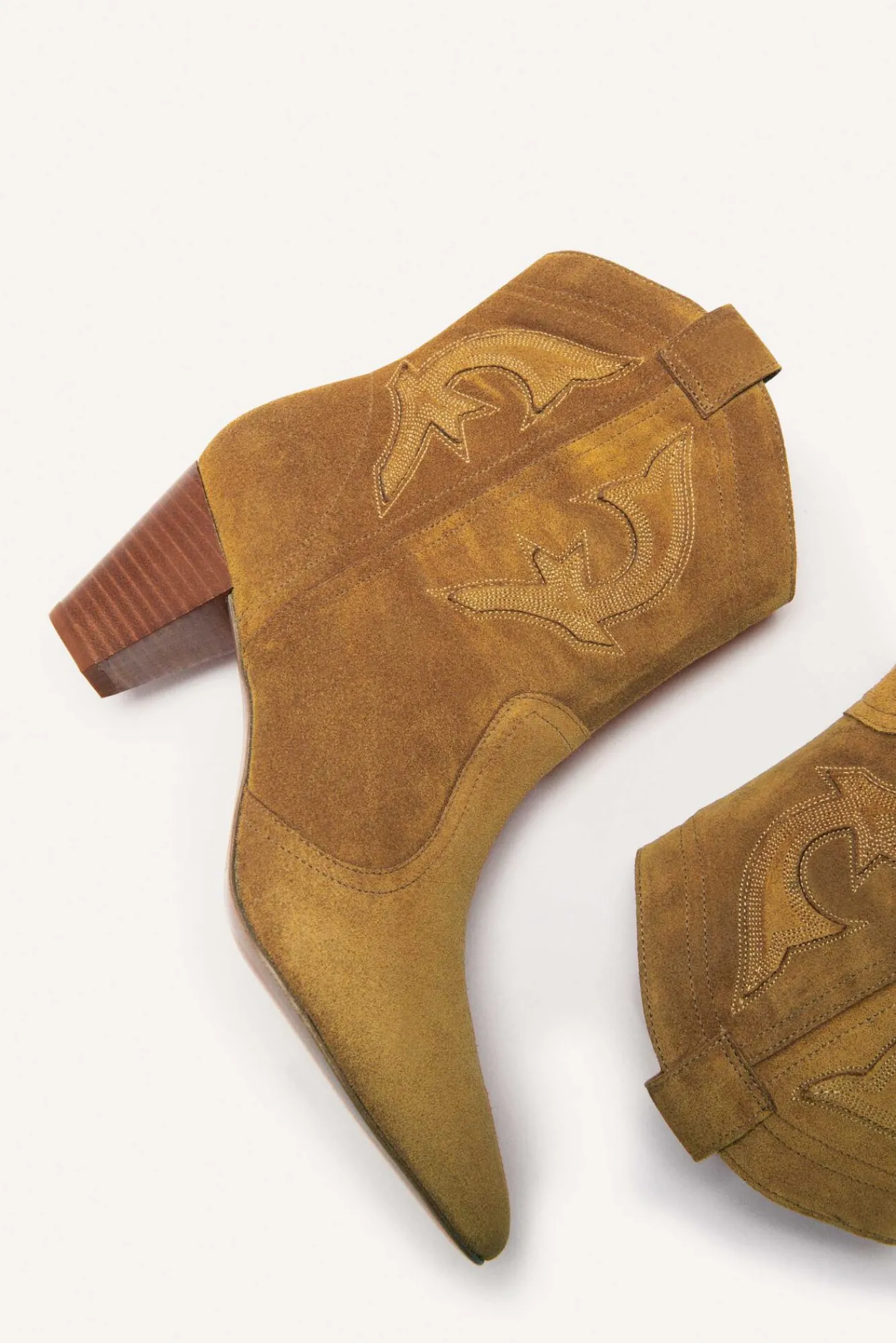 ba&sh Chaussures*Casey. Carbone