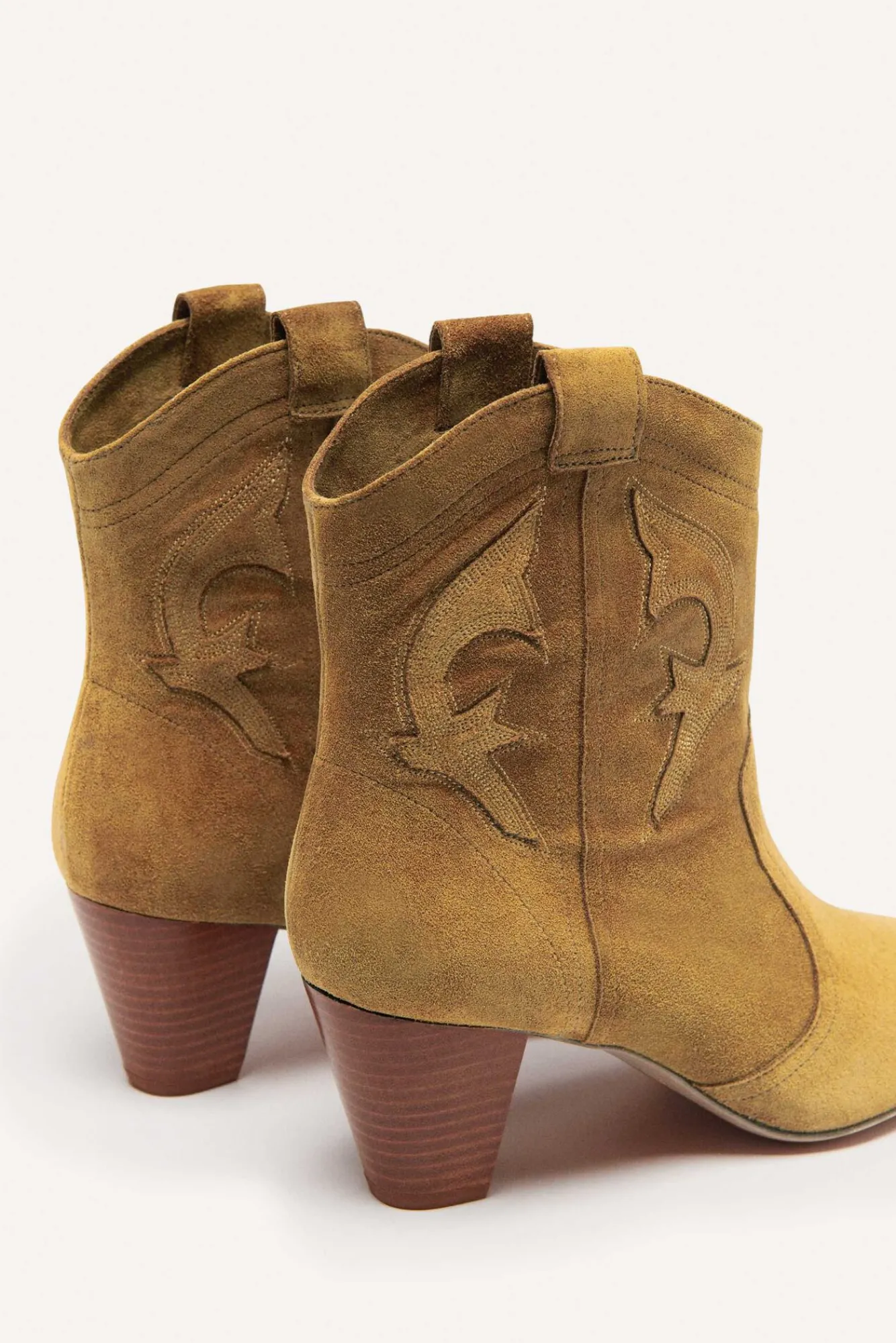 ba&sh Chaussures*Casey. Carbone