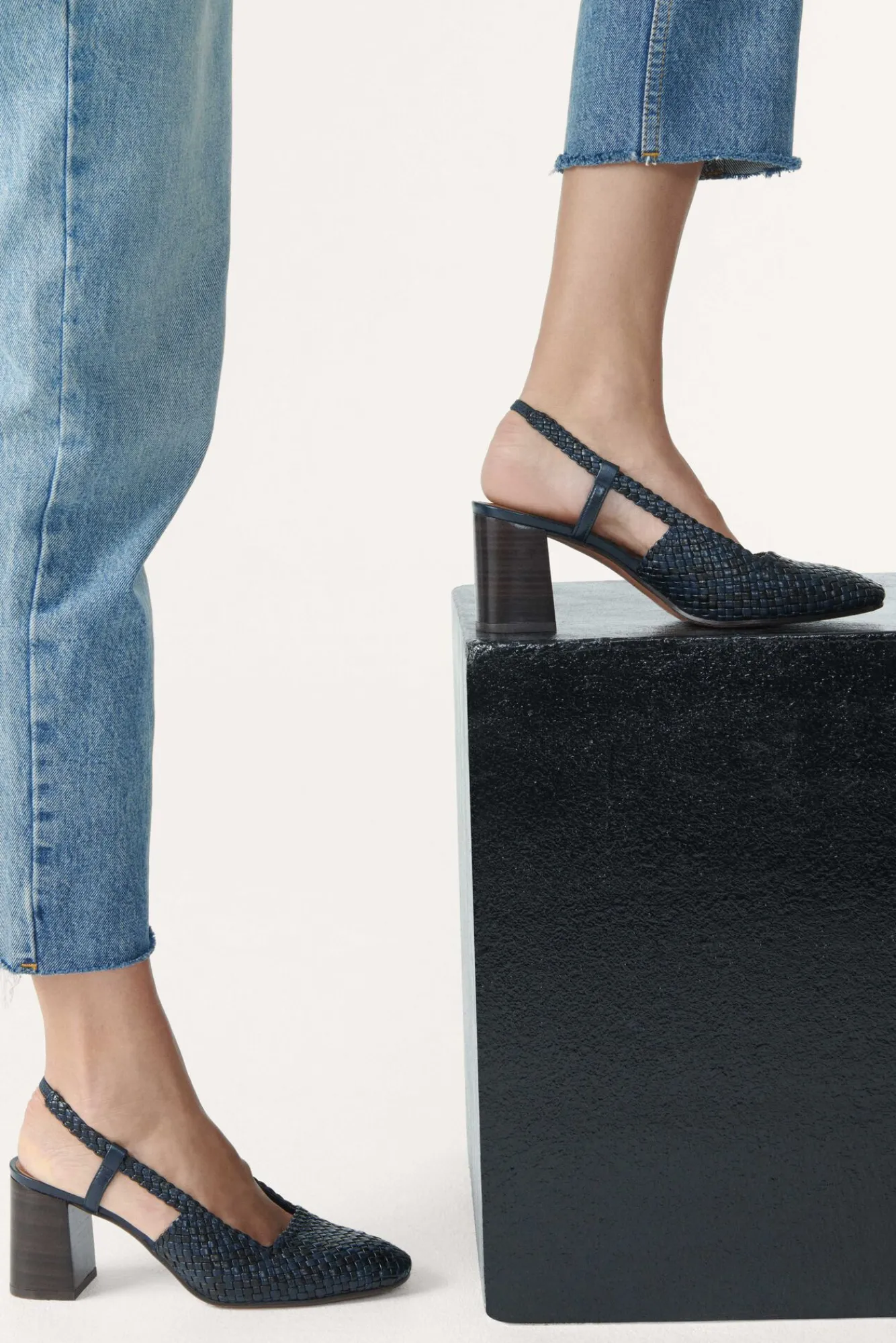ba&sh Chaussures*Christine. Noir
