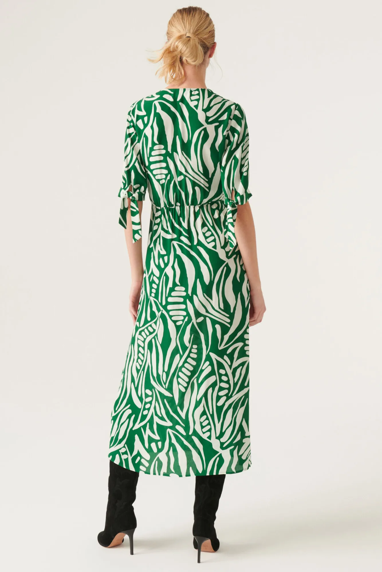 ba&sh Robes*Therence. Vert