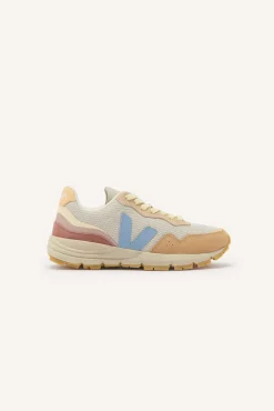 ba&sh Chaussures*Veja. Jaune