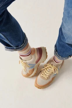 ba&sh Chaussures*Veja. Jaune